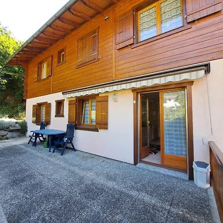 Les Bregnieux Apartment *